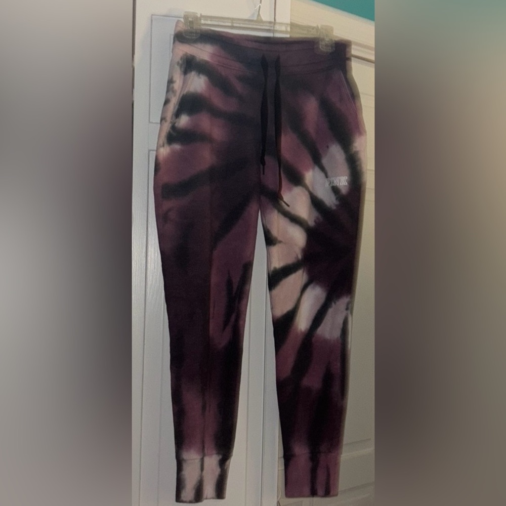 VS PINK women’s purple/pink tie dye joggers, size small